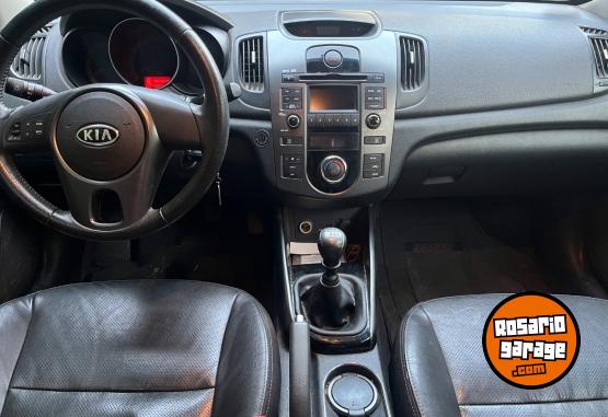 Autos - Kia Cerato 2011 Nafta 130000Km - En Venta