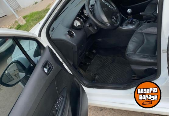 Autos - Peugeot 408 2014 GNC 198000Km - En Venta