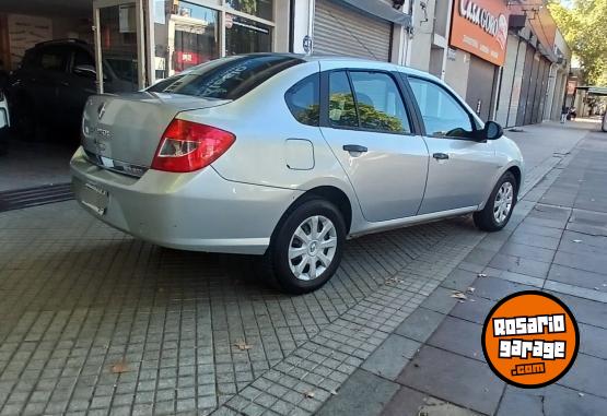 Autos - Renault Symbol NO siena corsa 2013 GNC  - En Venta