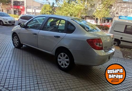 Autos - Renault Symbol NO siena corsa 2013 GNC  - En Venta