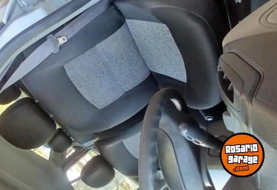 Autos - Renault Symbol NO siena corsa 2013 GNC  - En Venta