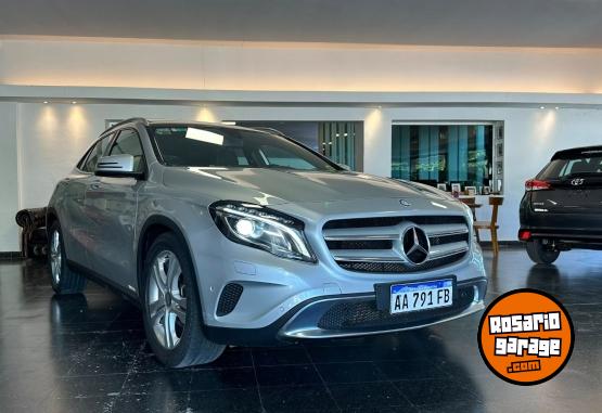 Autos - Mercedes Benz GLA 200 A/T 2016 Nafta 147000Km - En Venta