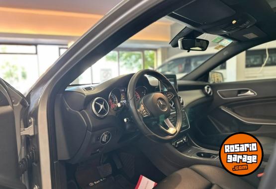 Autos - Mercedes Benz GLA 200 A/T 2016 Nafta 147000Km - En Venta