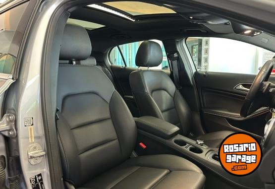 Autos - Mercedes Benz GLA 200 A/T 2016 Nafta 147000Km - En Venta