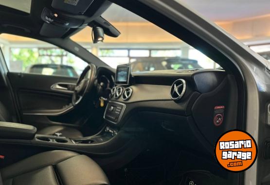 Autos - Mercedes Benz GLA 200 A/T 2016 Nafta 147000Km - En Venta