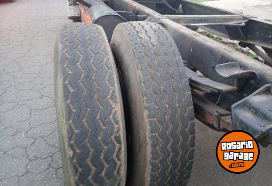 Camiones y Gr�as - Vendo Ford 600 - En Venta