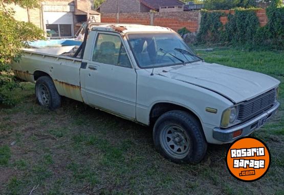 Camionetas - Toyota Hilux 1983 Nafta 111111Km - En Venta