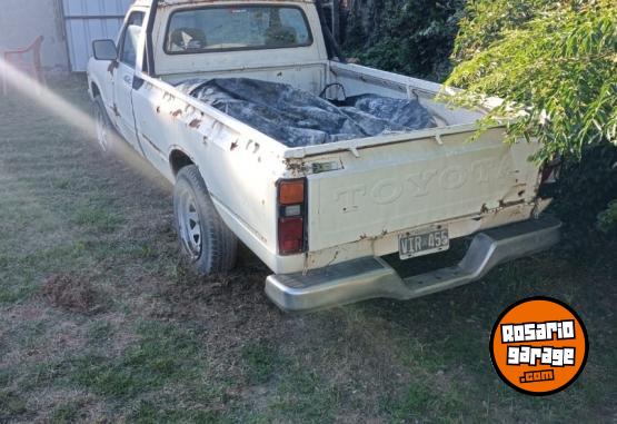 Camionetas - Toyota Hilux 1983 Nafta 111111Km - En Venta