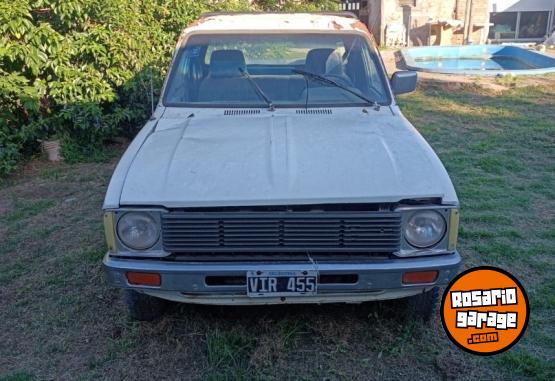 Camionetas - Toyota Hilux 1983 Nafta 111111Km - En Venta