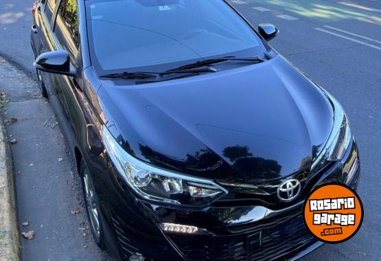 Autos - Toyota Yaris Xls 2021 Nafta 42000Km - En Venta