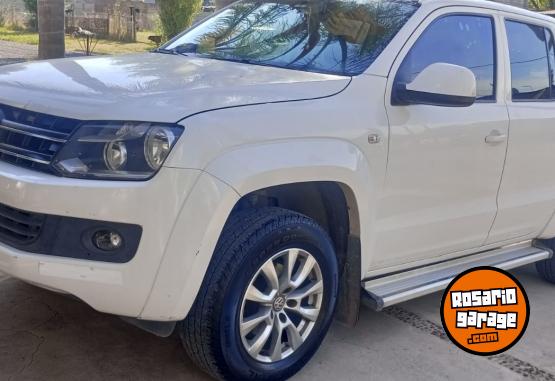 Camionetas - Volkswagen Amarok trendline 2015 Diesel 136500Km - En Venta