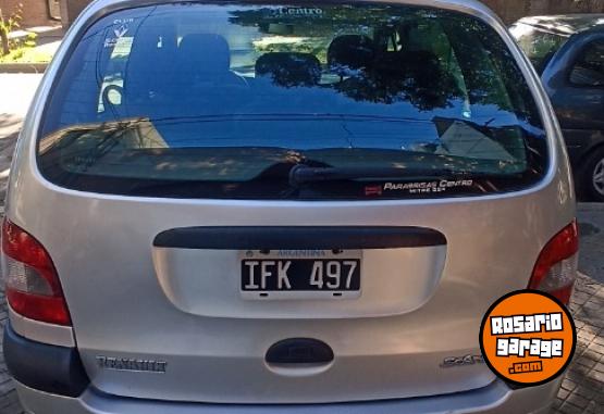 Autos - Renault Scenic 2009 Nafta 134600Km - En Venta