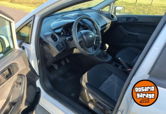 Autos - Ford Fiesta L S 2015 Nafta 105000Km - En Venta