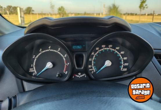 Autos - Ford Fiesta L S 2015 Nafta 105000Km - En Venta