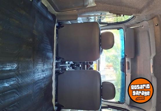 Utilitarios - Renault Kangoo 2012 Nafta 80000Km - En Venta