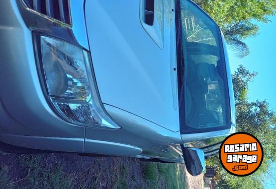 Camionetas - Toyota Hilux 2015 Diesel 151000Km - En Venta