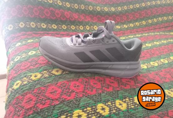 Indumentaria - Zapatillas adidas - En Venta