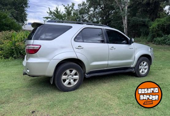 Camionetas - Toyota SW4 CUERO AUTOMATICA 2009 Diesel 300000Km - En Venta