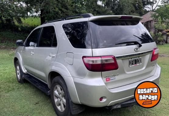 Camionetas - Toyota SW4 CUERO AUTOMATICA 2009 Diesel 300000Km - En Venta