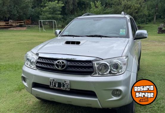 Camionetas - Toyota SW4 CUERO AUTOMATICA 2009 Diesel 300000Km - En Venta