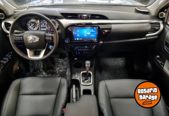 Camionetas - Toyota HILUX SRX 2.8L 4X4 AT 2026 Diesel 0Km - En Venta
