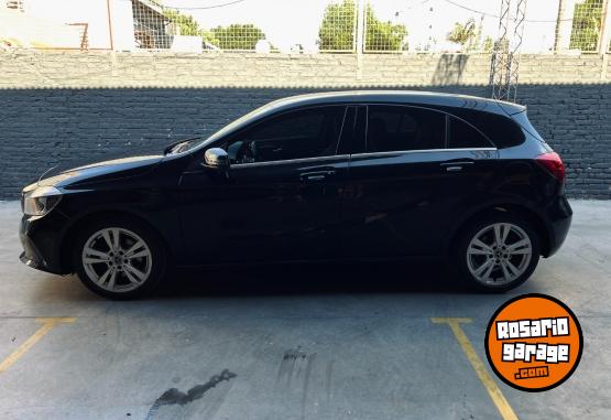 Autos - Mercedes Benz A200 2017 Nafta 87000Km - En Venta