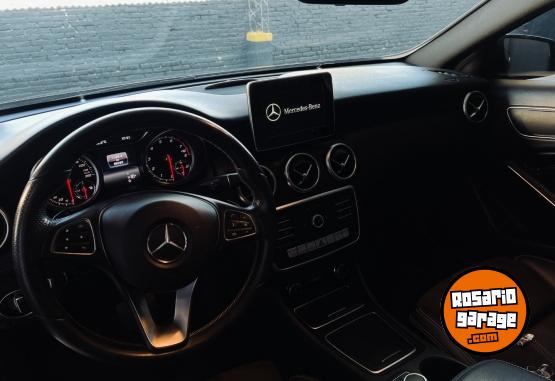 Autos - Mercedes Benz A200 2017 Nafta 87000Km - En Venta
