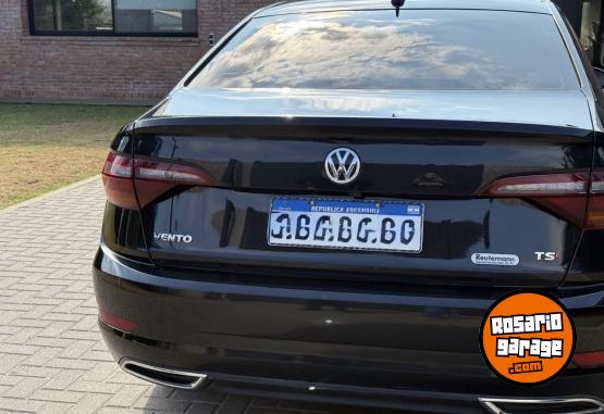 Autos - Volkswagen Vento highline 2018 Nafta 90000Km - En Venta