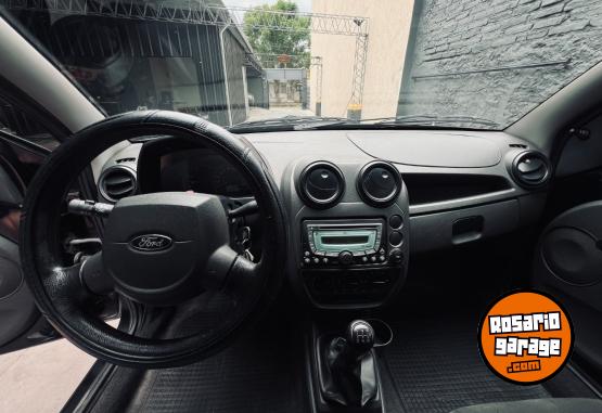 Autos - Ford ka viral 2010 Nafta 130000Km - En Venta