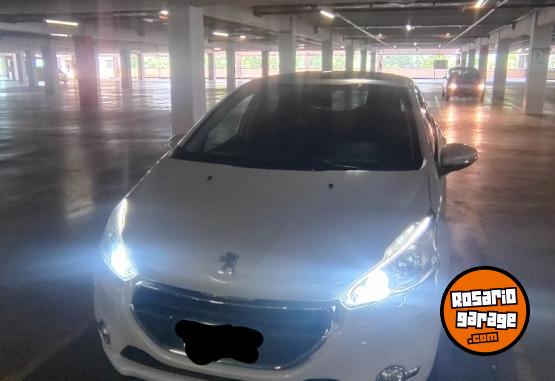 Autos - Peugeot 208 feline pack cuir 2015 Nafta 102000Km - En Venta