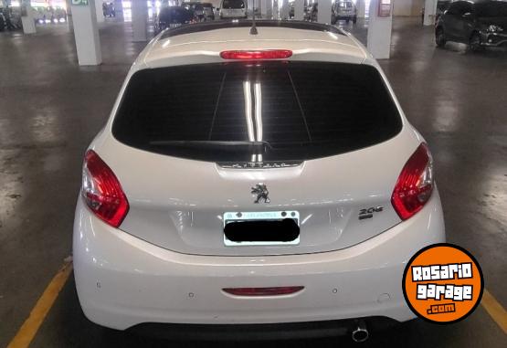 Autos - Peugeot 208 feline pack cuir 2015 Nafta 102000Km - En Venta