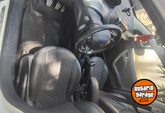 Autos - Peugeot 208 feline pack cuir 2015 Nafta 102000Km - En Venta