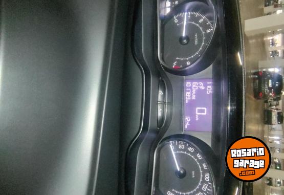 Autos - Peugeot 208 feline pack cuir 2015 Nafta 102000Km - En Venta