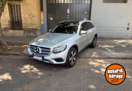 Autos - Mercedes Benz GLC 300 2018 Nafta 180000Km - En Venta