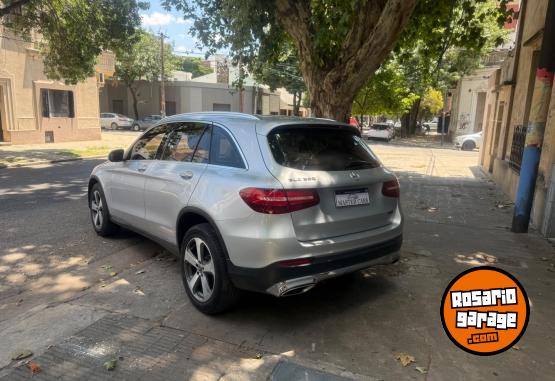 Autos - Mercedes Benz GLC 300 2018 Nafta 180000Km - En Venta