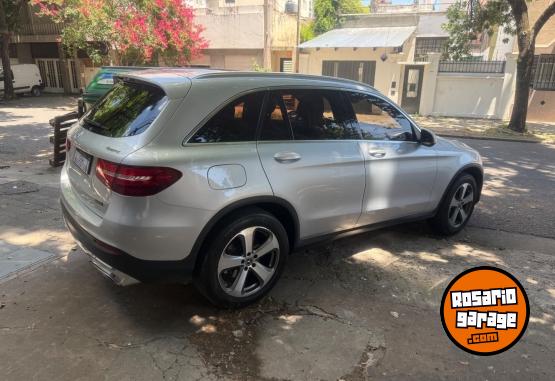 Autos - Mercedes Benz GLC 300 2018 Nafta 180000Km - En Venta