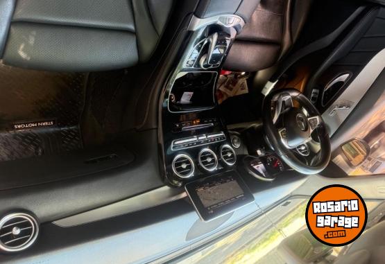 Autos - Mercedes Benz GLC 300 2018 Nafta 180000Km - En Venta