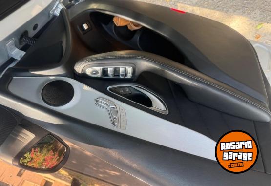 Autos - Mercedes Benz GLC 300 2018 Nafta 180000Km - En Venta