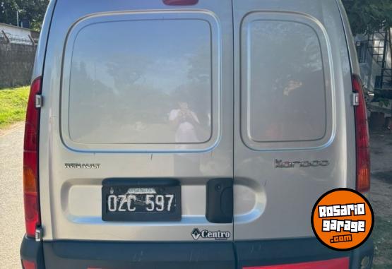 Utilitarios - Renault Kangoo 2015 GNC 199000Km - En Venta