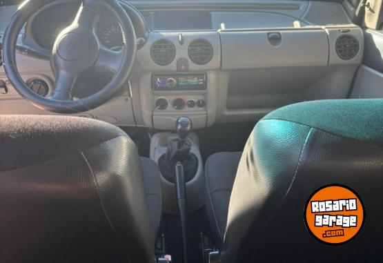 Utilitarios - Renault Kangoo 2013 GNC 210000Km - En Venta