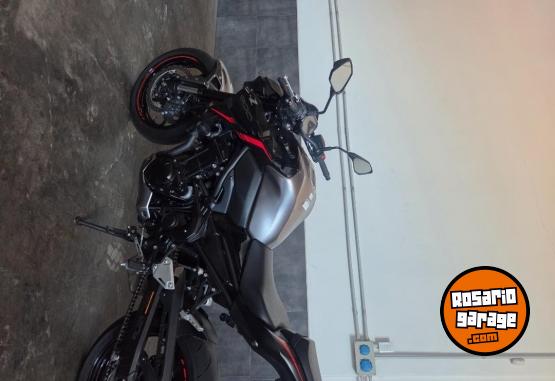 Motos - Kawasaki Z900 2024 Nafta 5600Km - En Venta