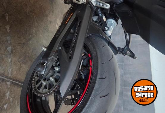 Motos - Kawasaki Z900 2024 Nafta 5600Km - En Venta