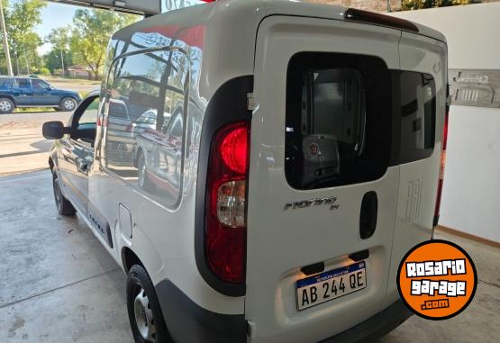 Utilitarios - Fiat Fiorino 2017 Nafta 130000Km - En Venta