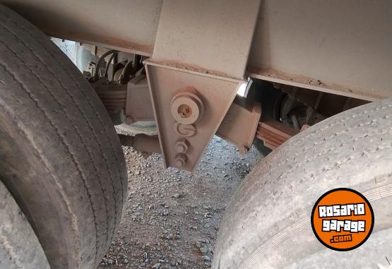 Camiones y Gr�as - Mercedes Benz 1620 enganchado - En Venta