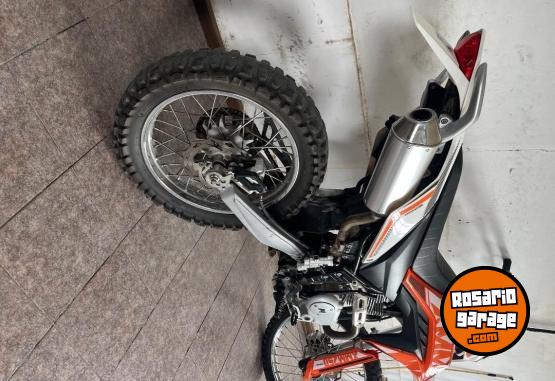 Motos - Motomel Xmm 250 2022 Nafta 6100Km - En Venta