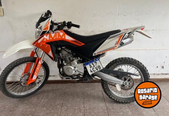 Motos - Motomel Xmm 250 2022 Nafta 6100Km - En Venta