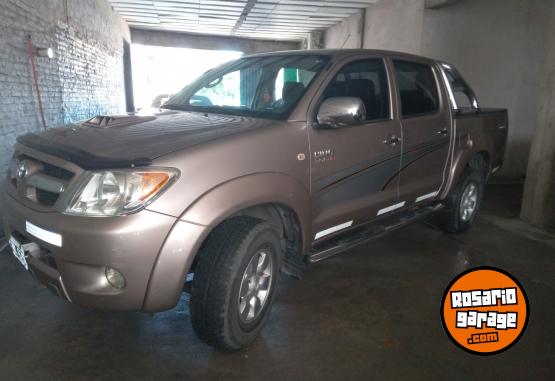 Camionetas - Toyota Hilux  SRV 2007 Diesel 128000Km - En Venta