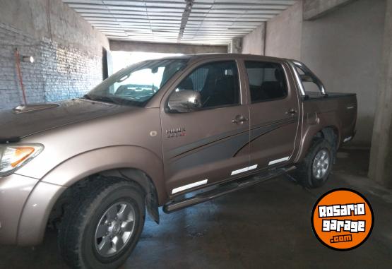 Camionetas - Toyota Hilux  SRV 2007 Diesel 128000Km - En Venta