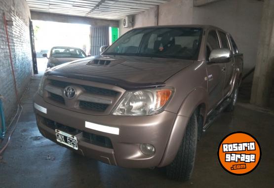 Camionetas - Toyota Hilux  SRV 2007 Diesel 128000Km - En Venta