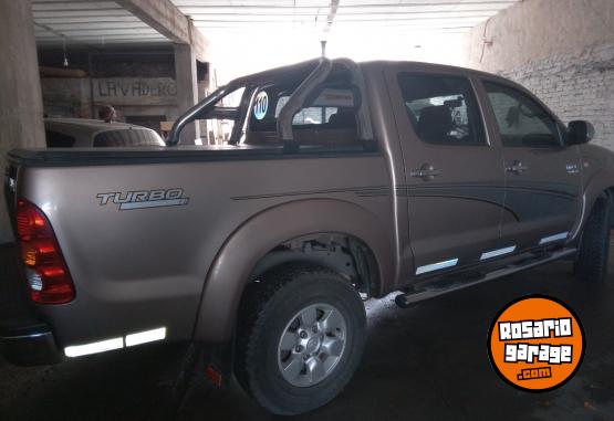 Camionetas - Toyota Hilux  SRV 2007 Diesel 128000Km - En Venta